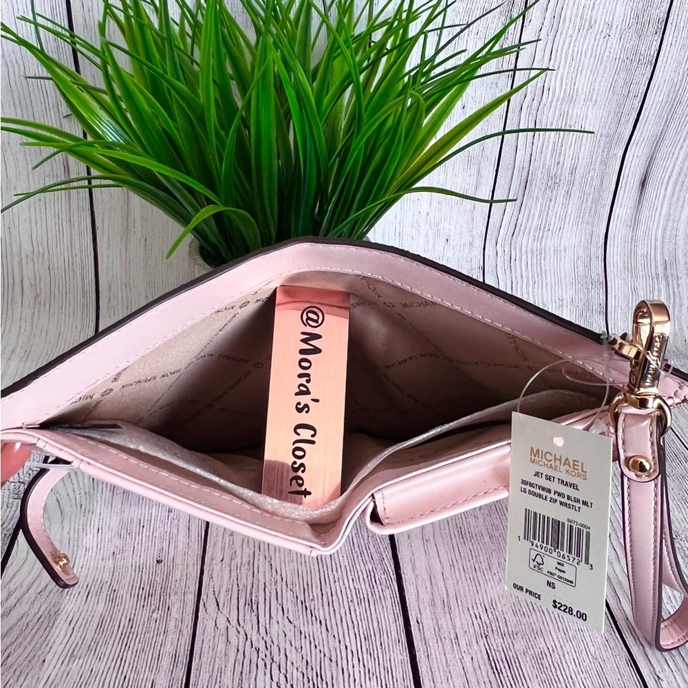 Michael Kors Double Zip Wallet/Wristlet - Picture 5 of 9